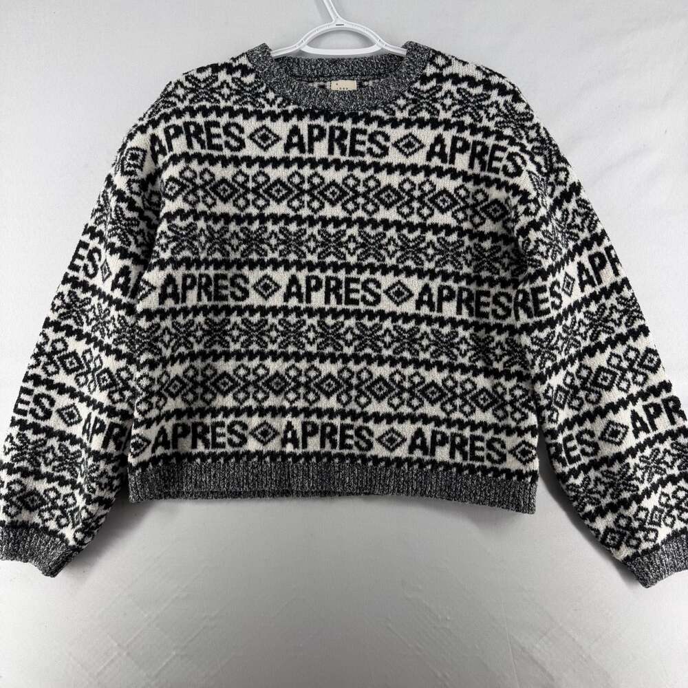 1430 Small a new day Black and White Knit Sweater with APRES Pattern